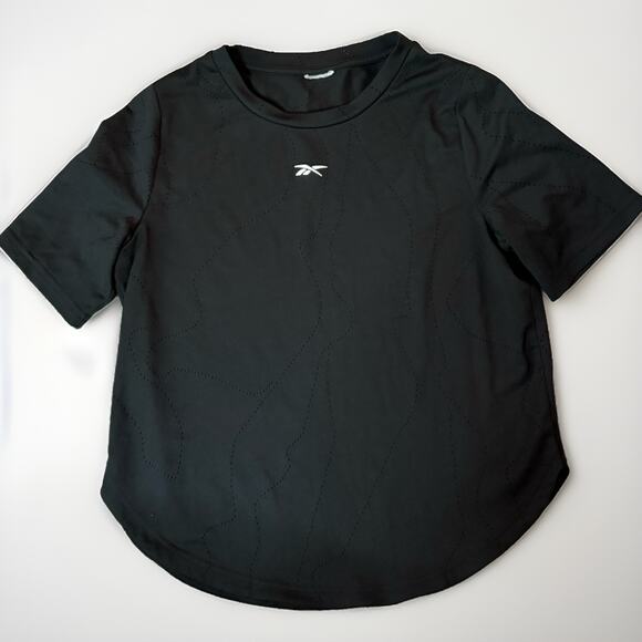 Reebok Tops - Reebok Women’s Black Breathable Crew Neck Athletic Tee Shirt Gym Logo